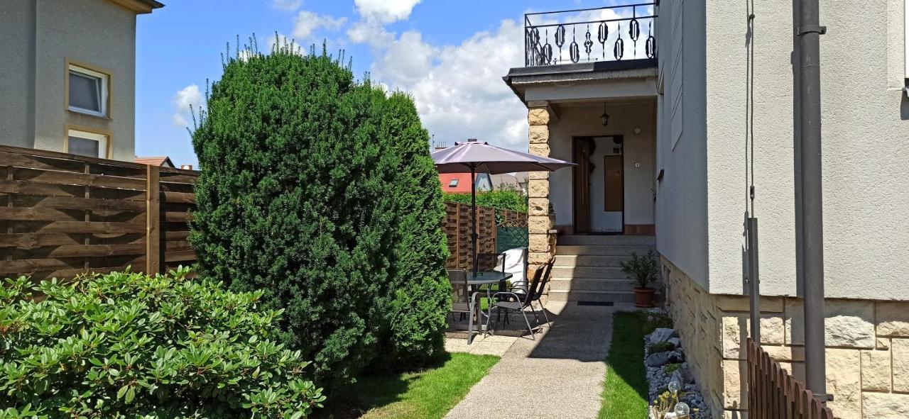 Apartman Milena Йичин Экстерьер фото