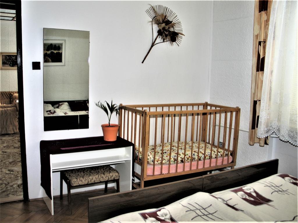 Apartman Milena Йичин Экстерьер фото
